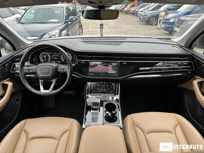 Audi Q7 50 interauto-car