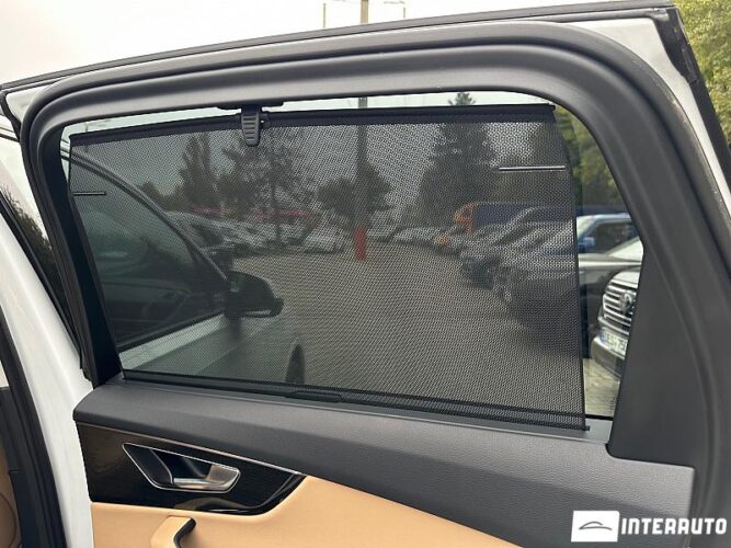 Audi Q7 62 interauto-car