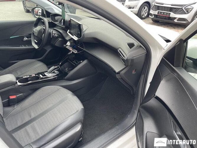 Peugeot 208 42 interauto-car