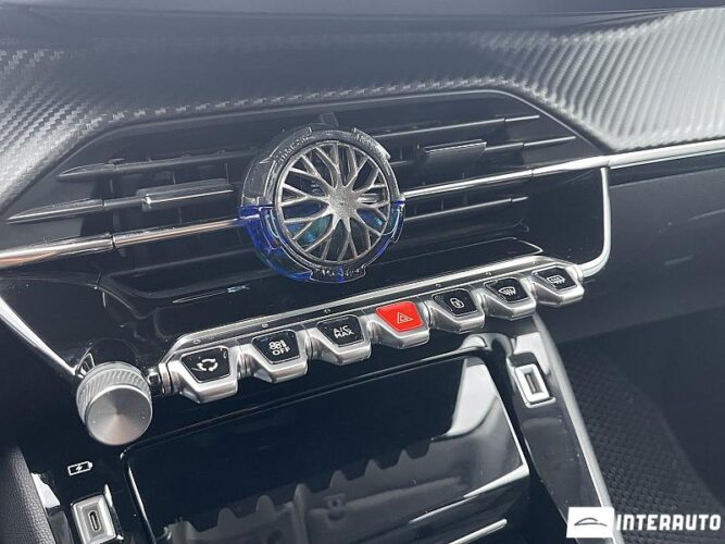 Peugeot 208 39 interauto-car