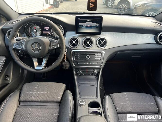 Mercedes CLA 200 36 interauto-car