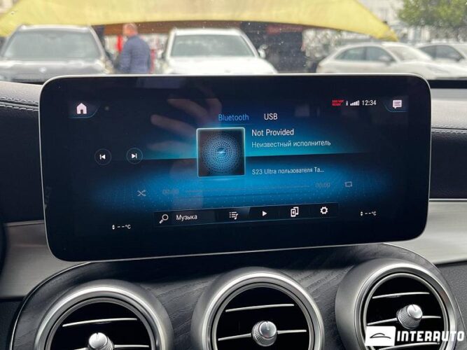 Mercedes GLC 220d 38 interauto-car