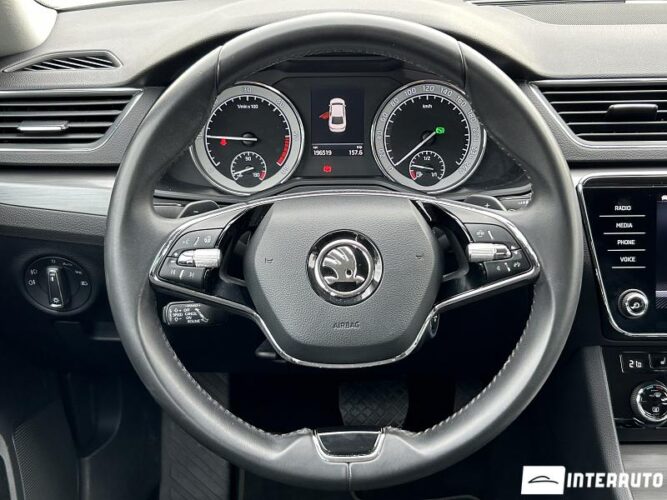 Skoda Superb 44 interauto-car