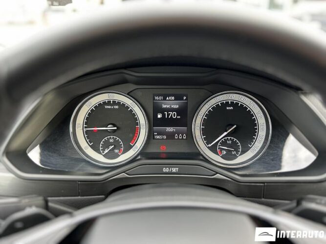 Skoda Superb 46 interauto-car