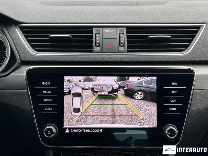 Skoda Superb 47 interauto-car