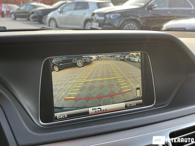 Mercedes E 300h 39 interauto-car