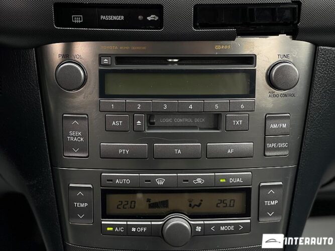 Toyota Avensis 41 interauto-car