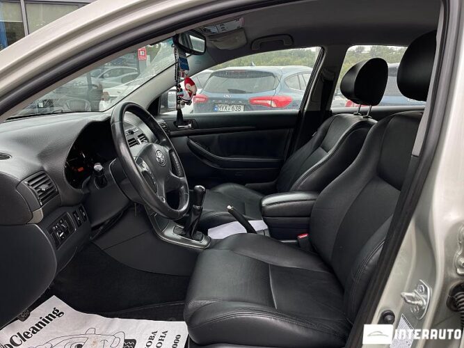 Toyota Avensis 33 interauto-car