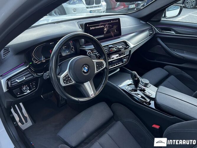 BMW 545e 40 interauto-car