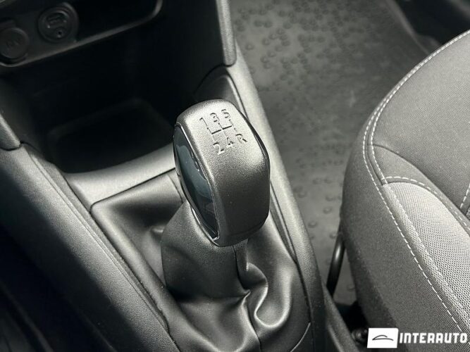 Peugeot 208 44 interauto-car