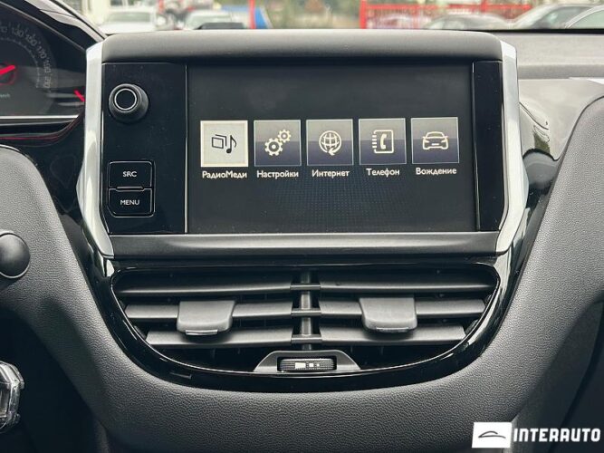 Peugeot 208 42 interauto-car