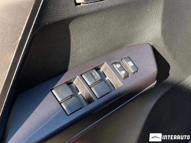 Toyota Rav-4 40 interauto-car