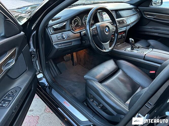 BMW 750 38 interauto-car