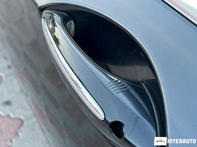 BMW 750 37 interauto-car