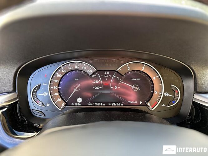 BMW 520 38 interauto-car