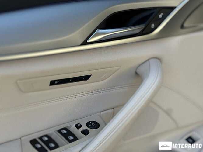 BMW 520 33 interauto-car