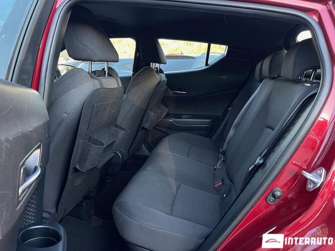 Toyota C-HR 42 interauto-car