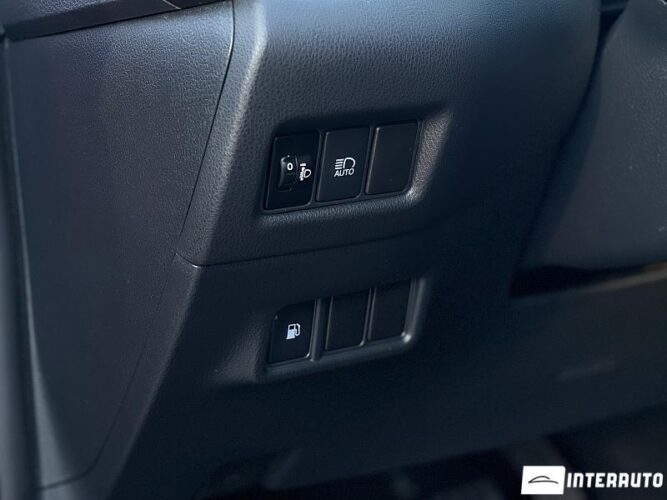 Toyota C-HR 34 interauto-car