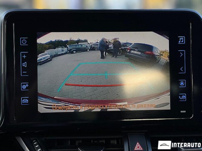 Toyota C-HR 39 interauto-car