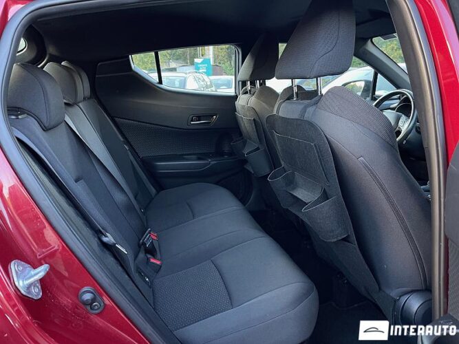 Toyota C-HR 43 interauto-car