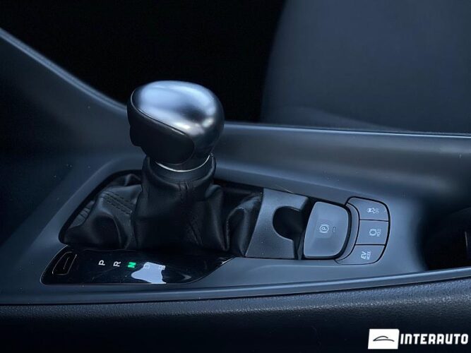 Toyota C-HR 40 interauto-car