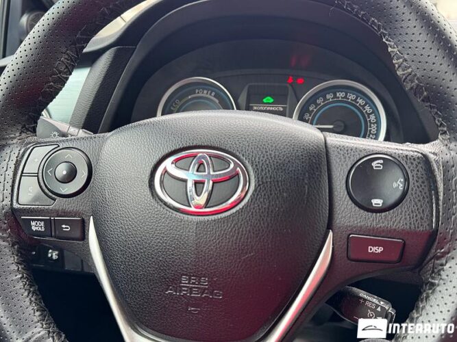 Toyota Auris 33 interauto-car