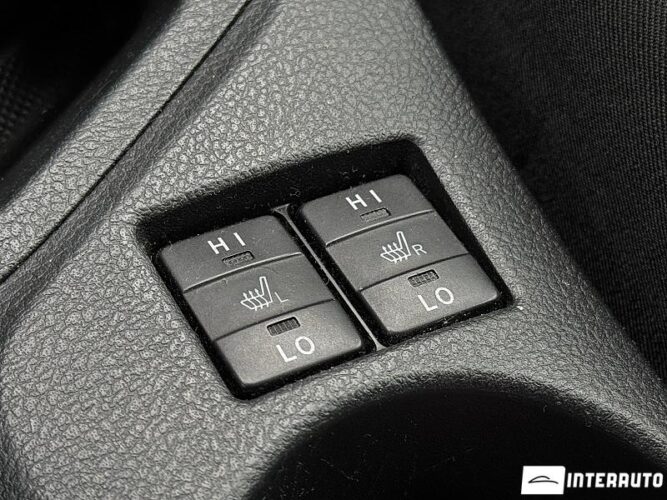 Toyota Auris 38 interauto-car