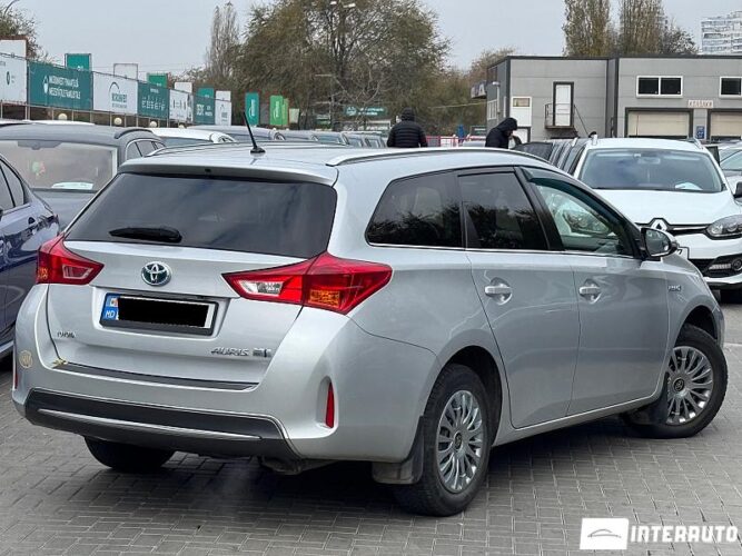 Toyota Auris 28 interauto-car
