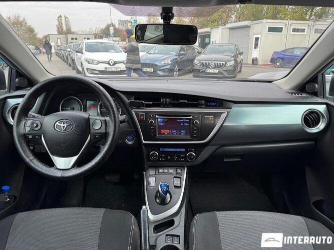Toyota Auris 32 interauto-car