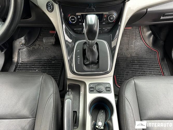 Ford Escape 41 interauto-car