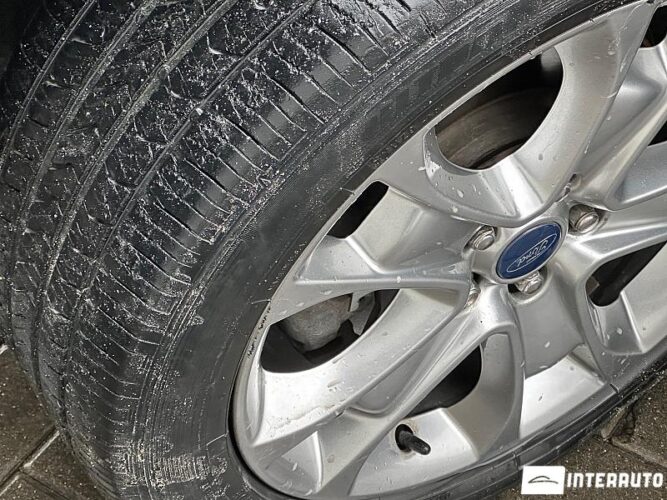 Ford Escape 48 interauto-car