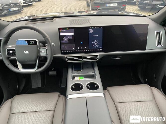 LiXiang L9 52 interauto-car