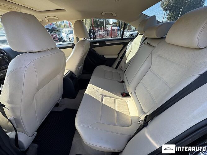 Volkswagen Jetta 61 interauto-car