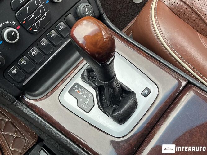 Volvo XC 90 48 interauto-car