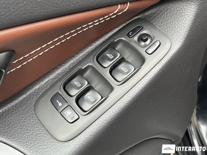 Volvo XC 90 38 interauto-car