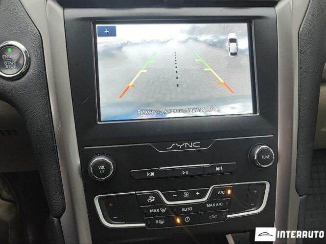 Ford Fusion 34 interauto-car