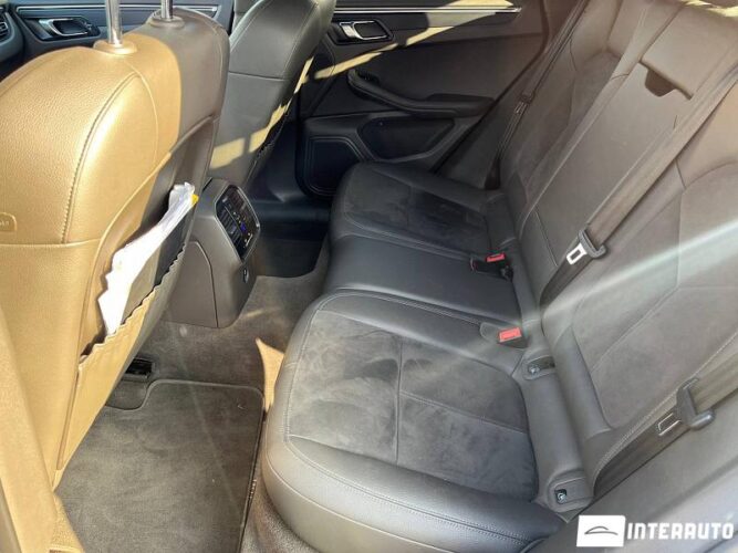 Porsche Macan 45 interauto-car