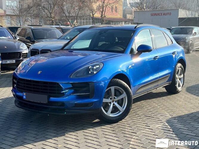 Porsche Macan 30 interauto-car