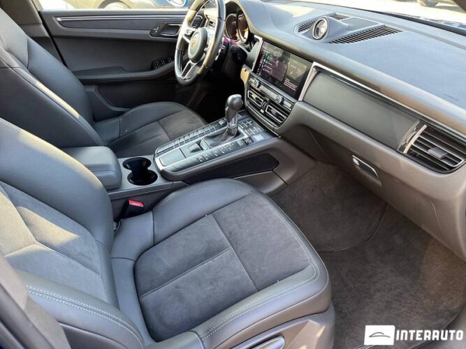 Porsche Macan 35 interauto-car