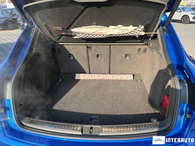 Porsche Macan 46 interauto-car