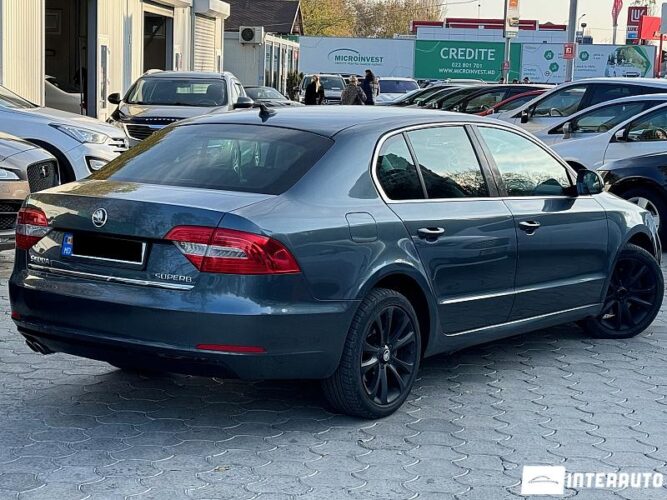 Skoda Superb 34 interauto-car