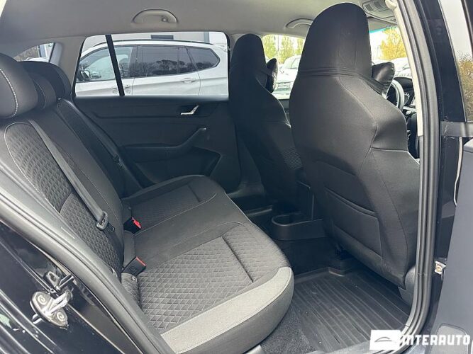 Skoda Rapid 42 interauto-car
