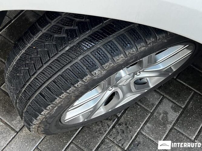 Mitsubishi Outlander 46 interauto-car