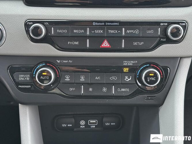 Kia Niro 40 interauto-car