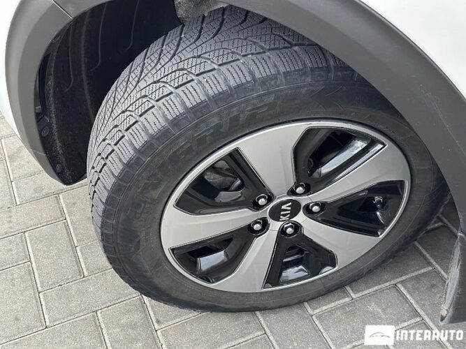 Kia Niro 45 interauto-car