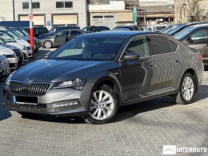 Skoda Superb 34 interauto-car