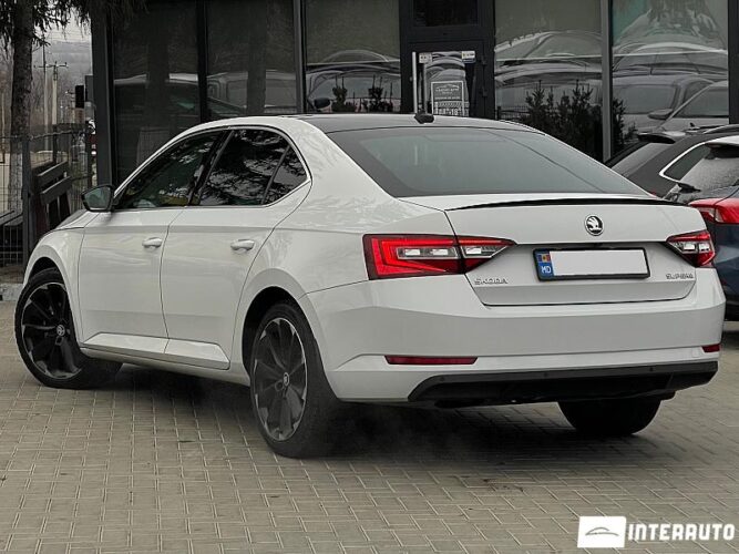 Skoda Superb 37 interauto-car