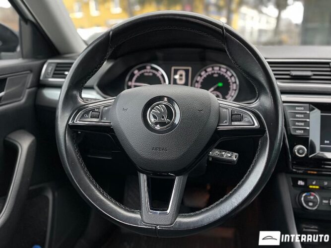 Skoda Superb 45 interauto-car