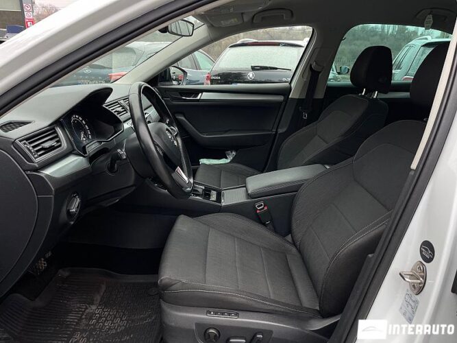 Skoda Superb 39 interauto-car