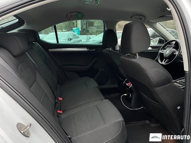 Skoda Superb 52 interauto-car